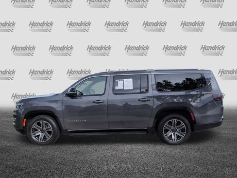 Used 2024 Jeep Wagoneer L Series II w/ Flexible Seating Group AWD/4WD image 7