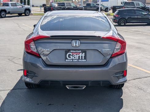 Used 2019 Honda Civic Sport image 4