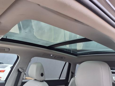 Used 2019 Volkswagen Tiguan SEL AWD/4WD image 10
