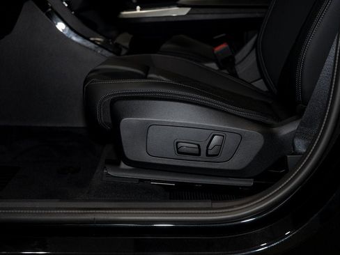 New 2025 BMW X1 xDrive28i w/ Premium Package image 16