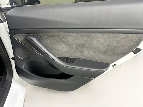 Used 2023 Tesla Model 3 Standard Range image 30