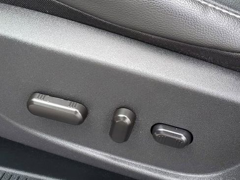 Used 2017 Ford C-MAX Energi SE w/ Equipment Group 402A image 10