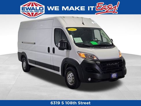 Used 2025 RAM ProMaster 2500 w/ Convenience Group FWD image 1
