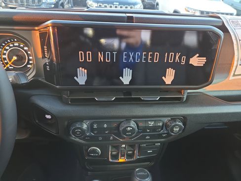 New 2026 Jeep Gladiator Sport image 9