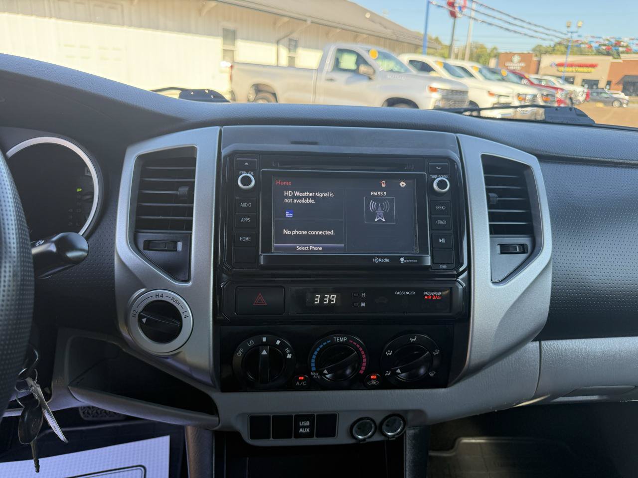 Used 2014 Toyota Tacoma 4x4 Double Cab w/ SR5 Package image 12