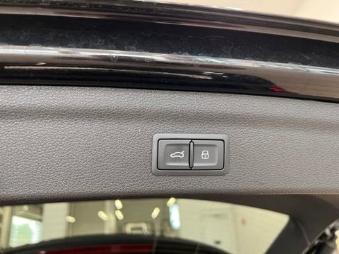 Used 2025 Audi Q3 2.0T Premium AWD/4WD image 18
