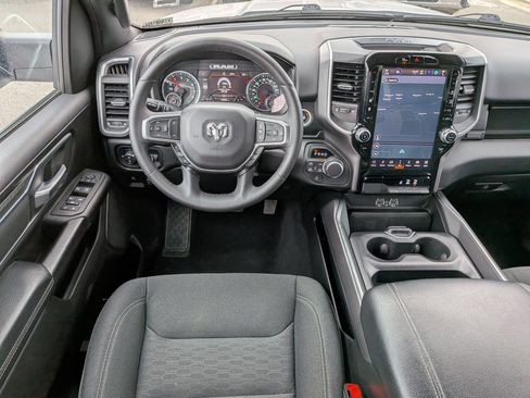 Used 2025 RAM 1500 Big Horn AWD/4WD image 32