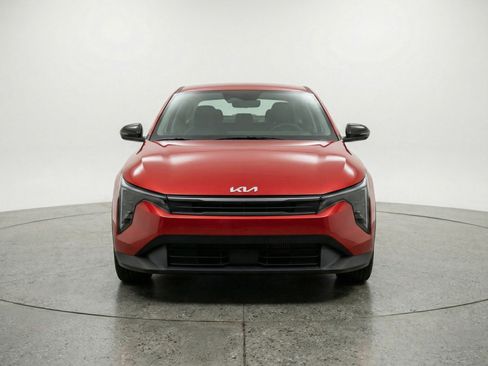 Used 2025 Kia K4 LXS image 2