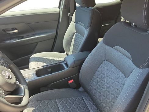 New 2026 Nissan Kicks SV w/ SV Premium Package FWD image 13
