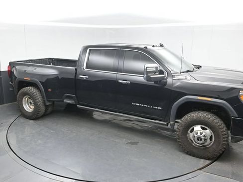 Used 2023 GMC Sierra 3500 Denali w/ Denali Ultimate Package AWD/4WD image 1