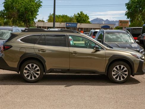 Used 2025 Subaru Outback Limited XT AWD/4WD image 4