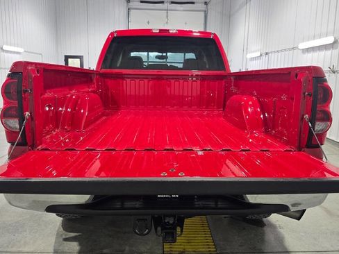 Used 2005 Chevrolet Silverado 2500 LS w/ Heavy-Duty Power Package image 19