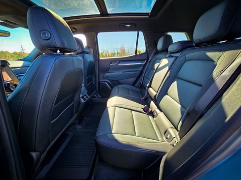 New 2026 GMC Terrain AT4 w/ Convenience Package III image 33