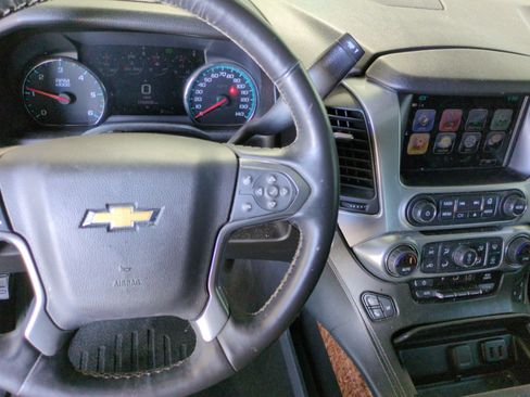 Used 2017 Chevrolet Tahoe Premier AWD/4WD image 4