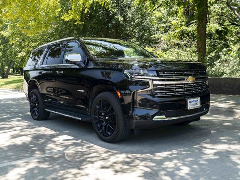 Used 2023 Chevrolet Tahoe Premier AWD/4WD image 2