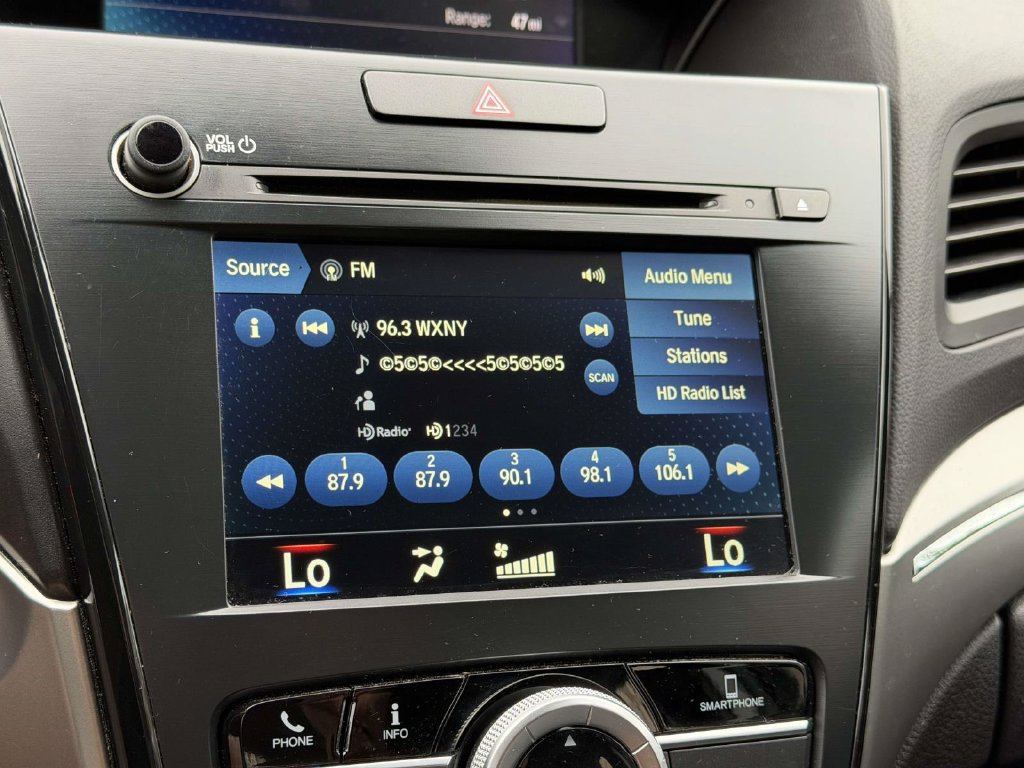 Used 2019 Acura ILX w/ Premium Package FWD image 5