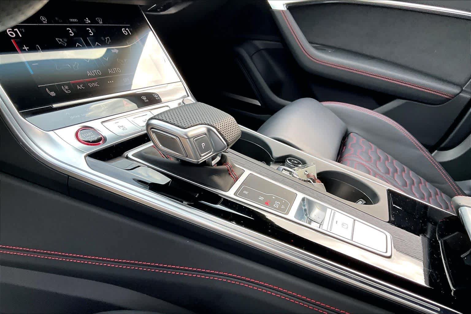 Used 2025 Audi RS 7 Performance AWD/4WD image 16