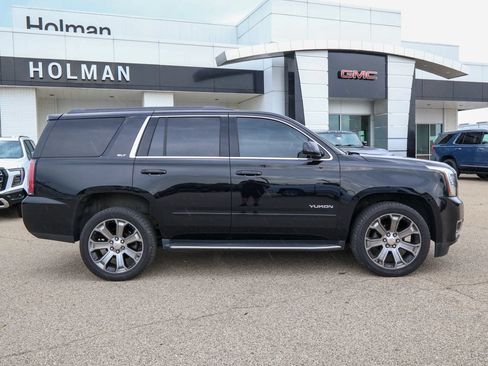 Used 2018 GMC Yukon SLT AWD/4WD image 2