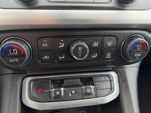 Used 2020 GMC Acadia SLT image 19