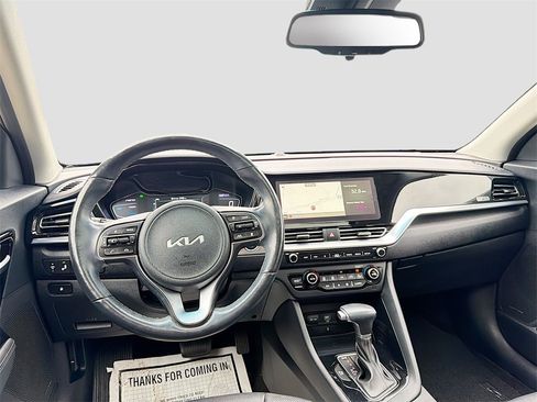 Used 2022 Kia Niro EX Premium image 27