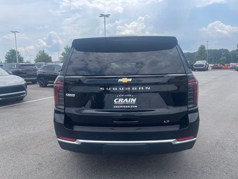 Used 2025 Chevrolet Suburban LT RWD image 6