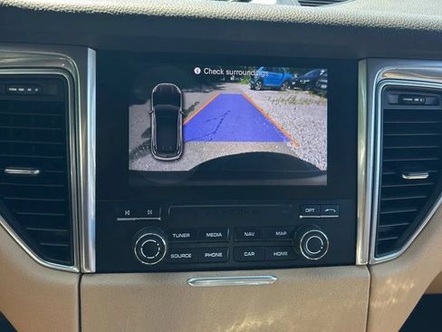 Used 2017 Porsche Macan S AWD/4WD image 29