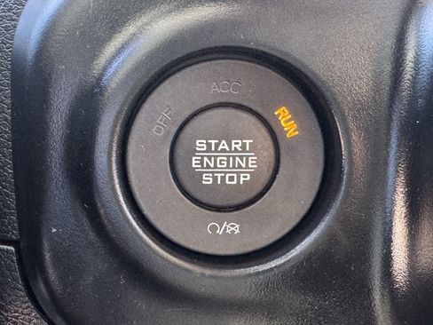 Used 2023 Jeep Wrangler Sahara image 22