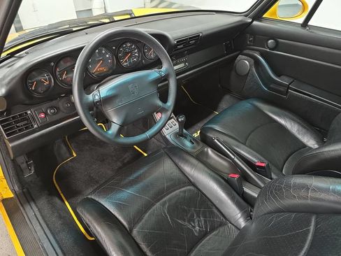Used 1997 Porsche 911 Carrera RWD image 4