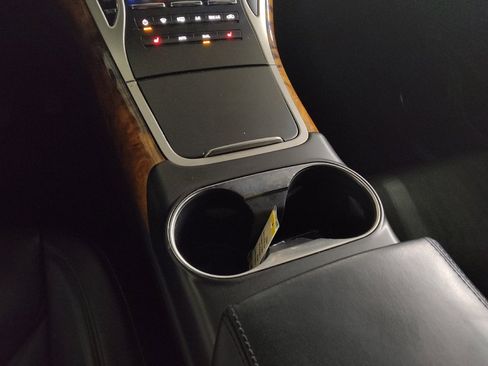 Used 2016 Lincoln MKX Select w/ Climate Package image 26