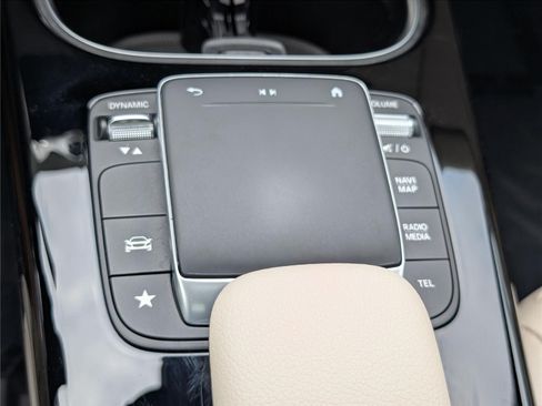 Used 2022 Mercedes-Benz CLA 250 image 23