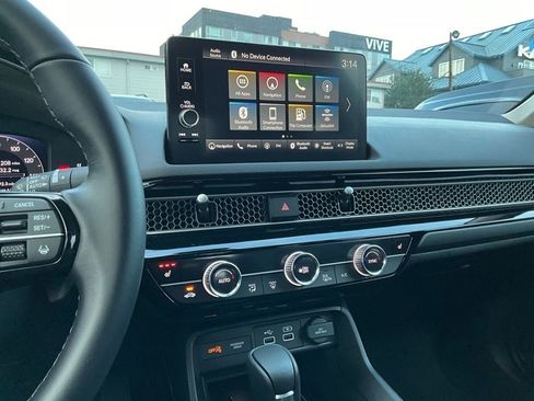 Used 2022 Honda Civic Touring image 17