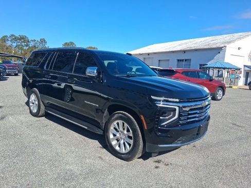 Certified 2025 Chevrolet Suburban Premier image 10