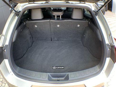 Certified 2022 Lexus UX 200 w/ Accessory Package (Z2) FWD image 22