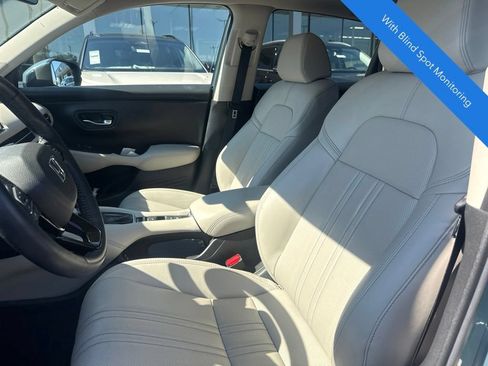 Certified 2025 Honda HR-V EX-L image 2