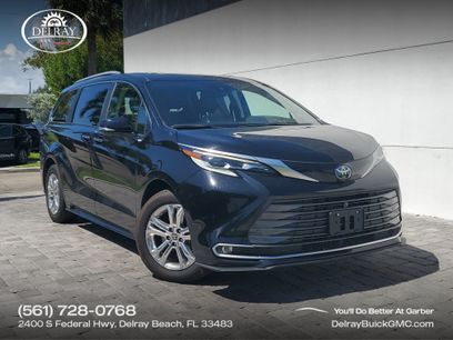 Used 2023 Toyota Sienna Platinum