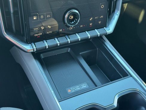 New 2026 GMC Acadia Elevation image 29