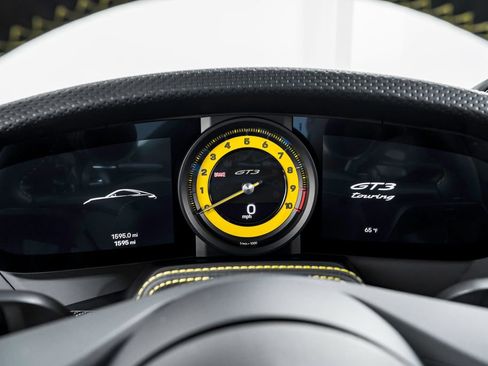 Used 2022 Porsche 911 GT3 RWD image 15