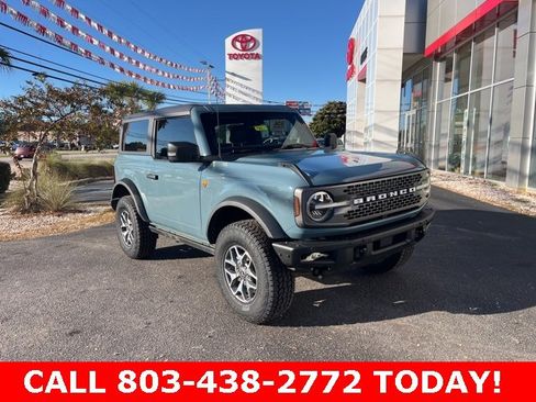 Used 2022 Ford Bronco Badlands image 1