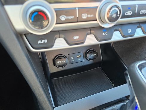 Used 2019 Hyundai Elantra Value Edition w/ Cargo Package image 17