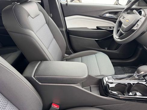 New 2026 Chevrolet Trax LT image 7