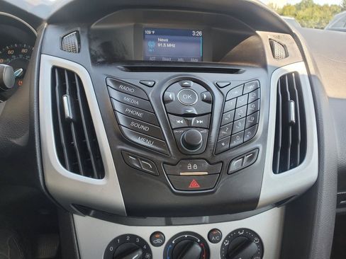 Used 2014 Ford Focus SE FWD image 18