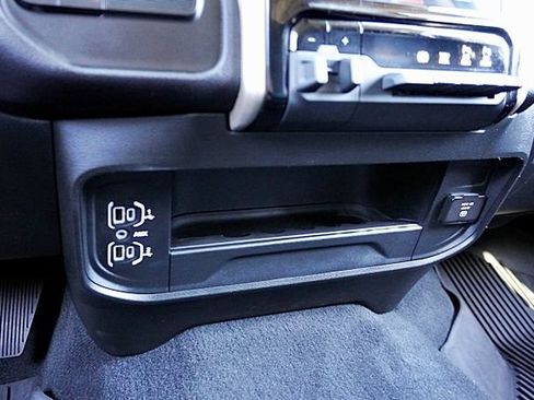 Used 2023 RAM 3500 Laramie AWD/4WD image 28