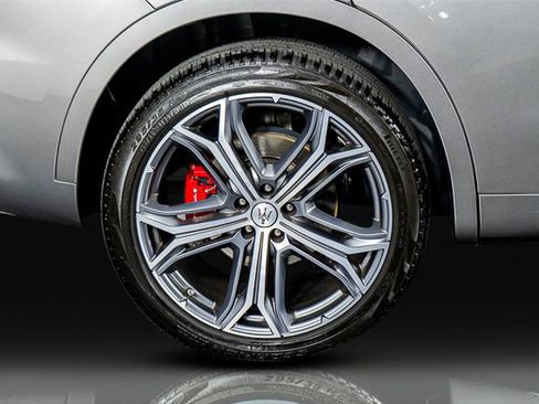 Used 2022 Maserati Levante Modena image 30