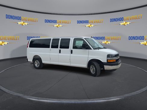New 2026 Chevrolet Express 3500 LT w/ LT Preferred Equipment Group RWD image 5