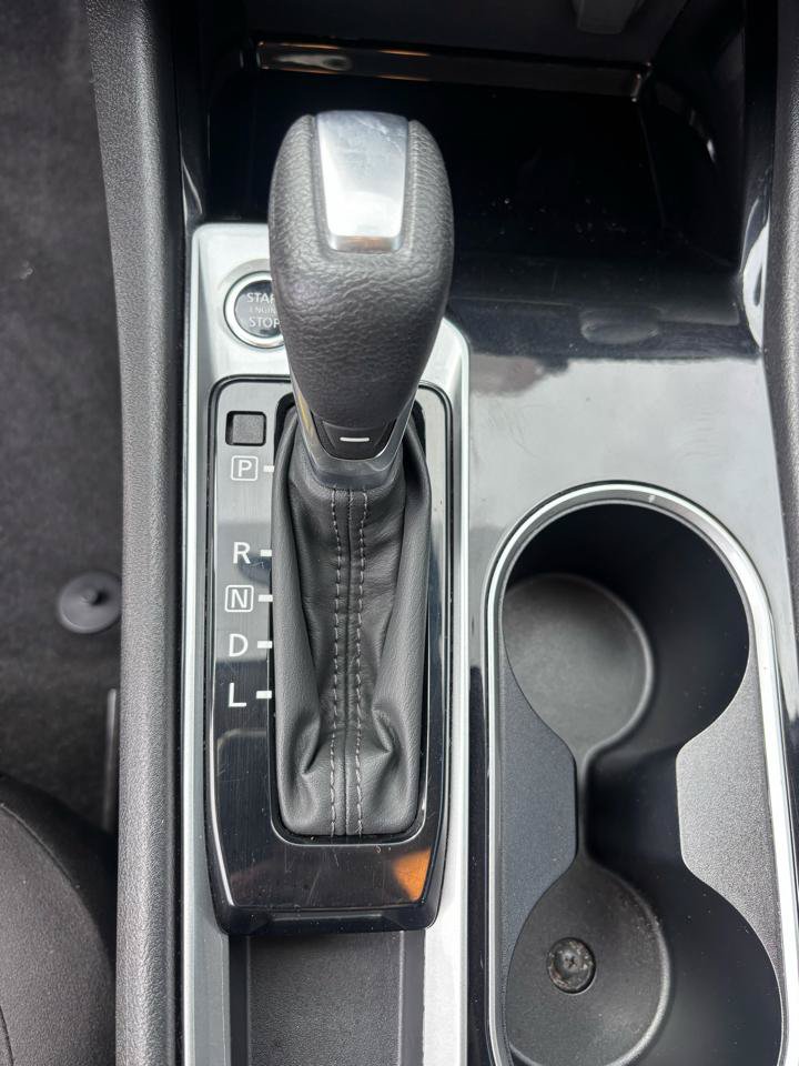 Used 2024 Nissan Altima 2.5 SV FWD image 17