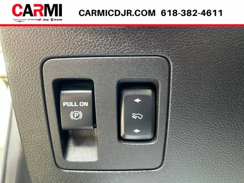 Used 2018 Ford F150 XLT w/ Equipment Group 302A Luxury AWD/4WD image 18