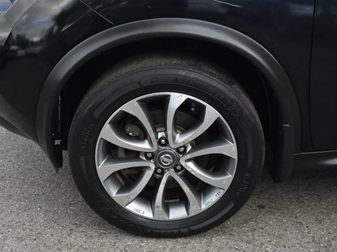 Used 2011 Nissan Juke S image 32