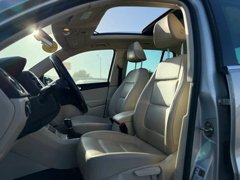 Used 2014 Volkswagen Tiguan SEL FWD image 25