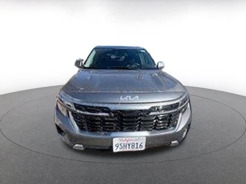 Used 2025 Kia Seltos S image 2