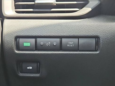 Used 2025 Nissan Sentra S FWD image 22